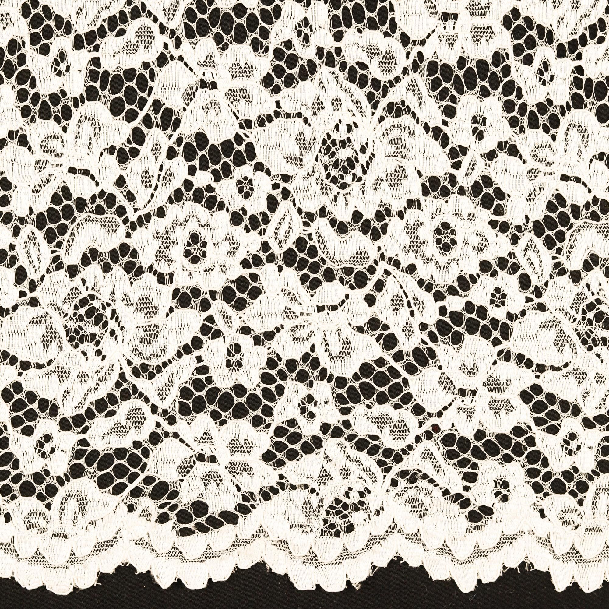 Stoff Meterware Spitze Blumen Ecru Polyester