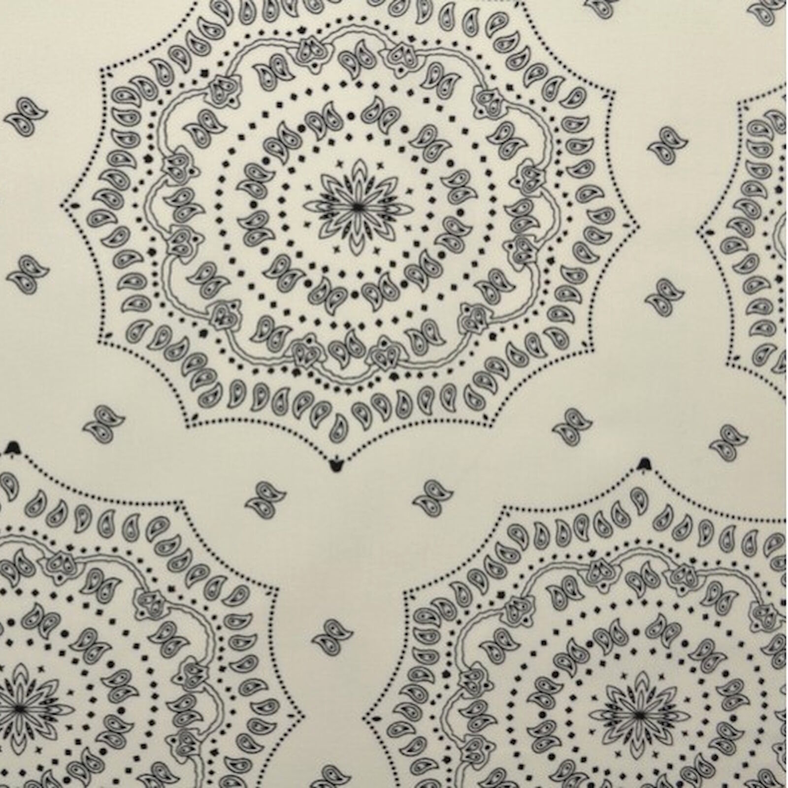 Stoff Mandala Muster weiß schwarz Meterware