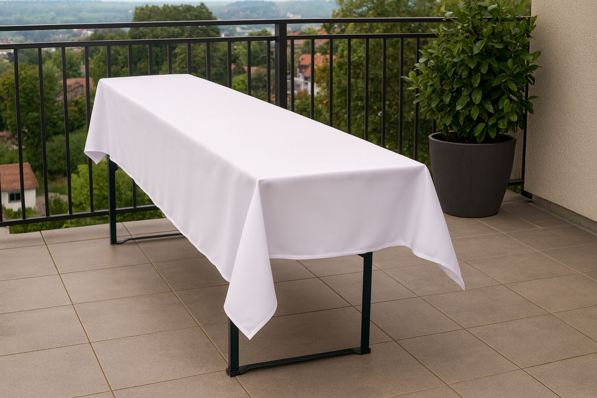 Polyester Tischdecke für Biertische – Bügelfrei & Pflegeleicht