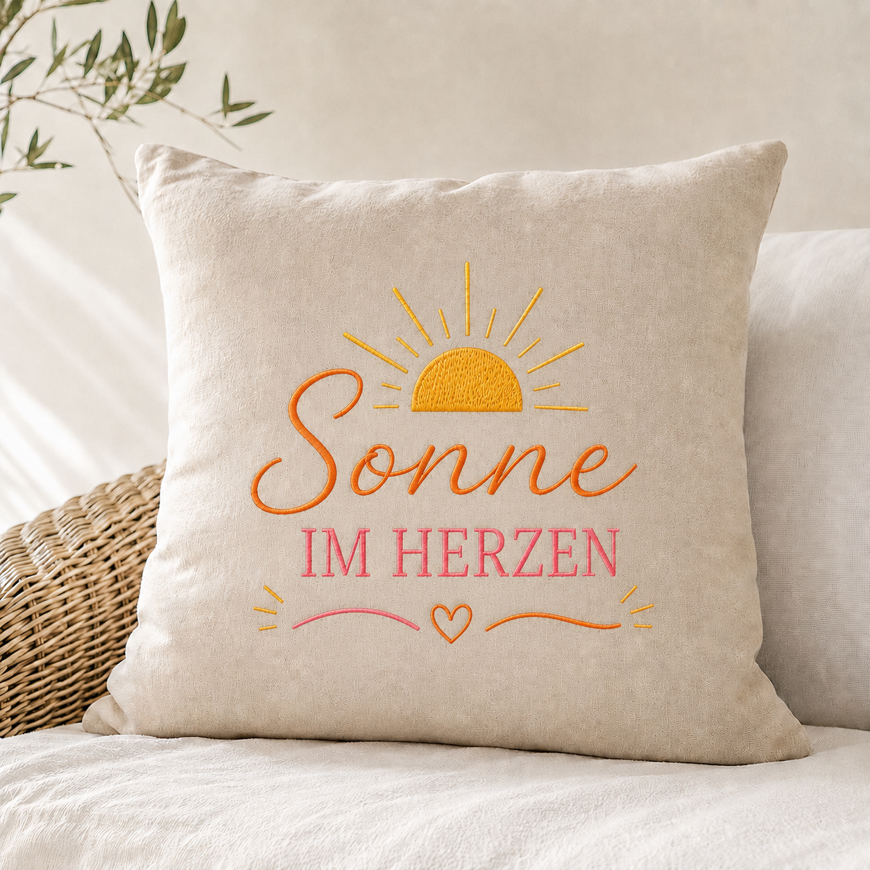 Kissen "Sonne im Herzen" bunt bestickt 40x40 cm beige Terrasse Garten Deko