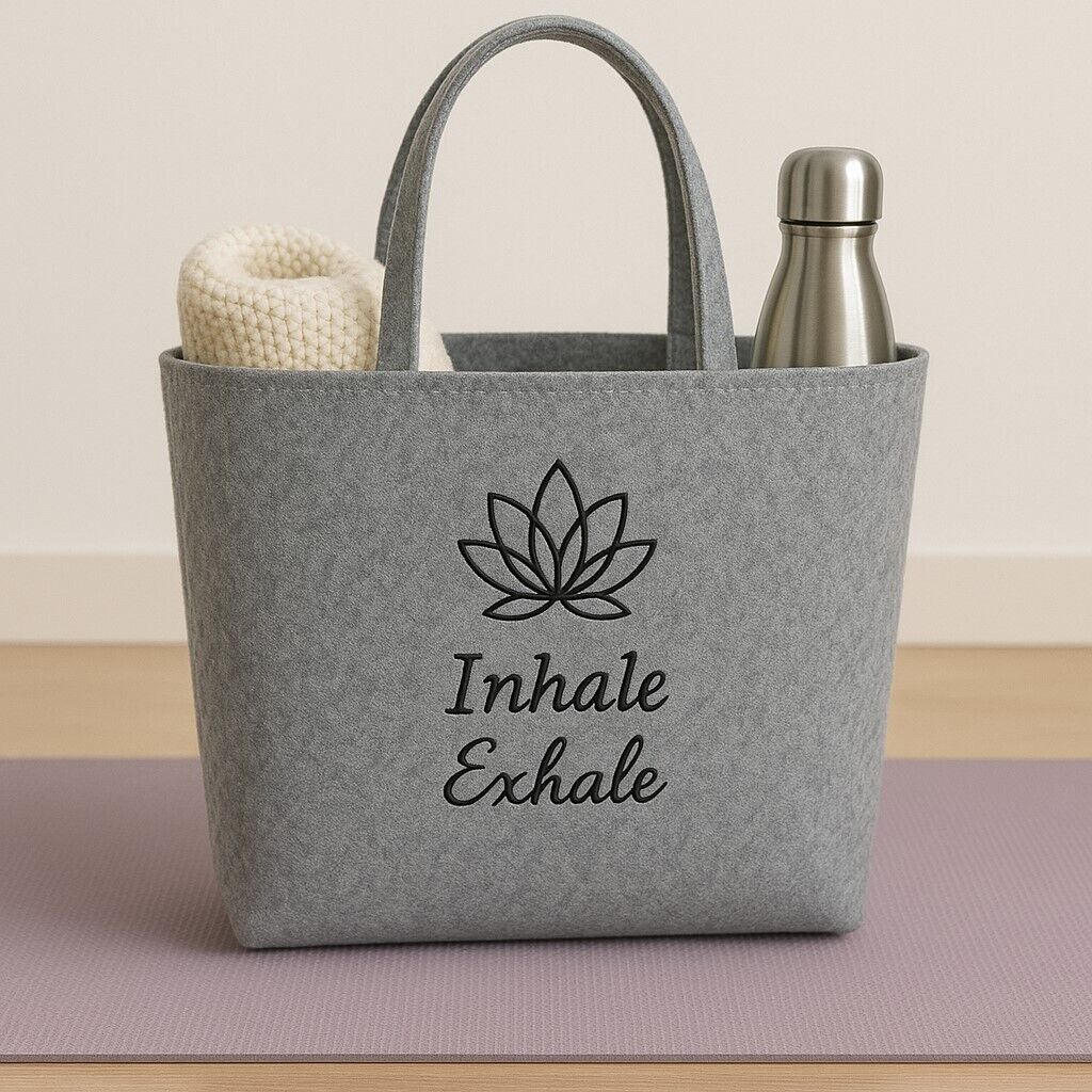 Yoga-Tasche Filz Stickerei Inhale Exhale 49x39x13,5 cm hellgrau