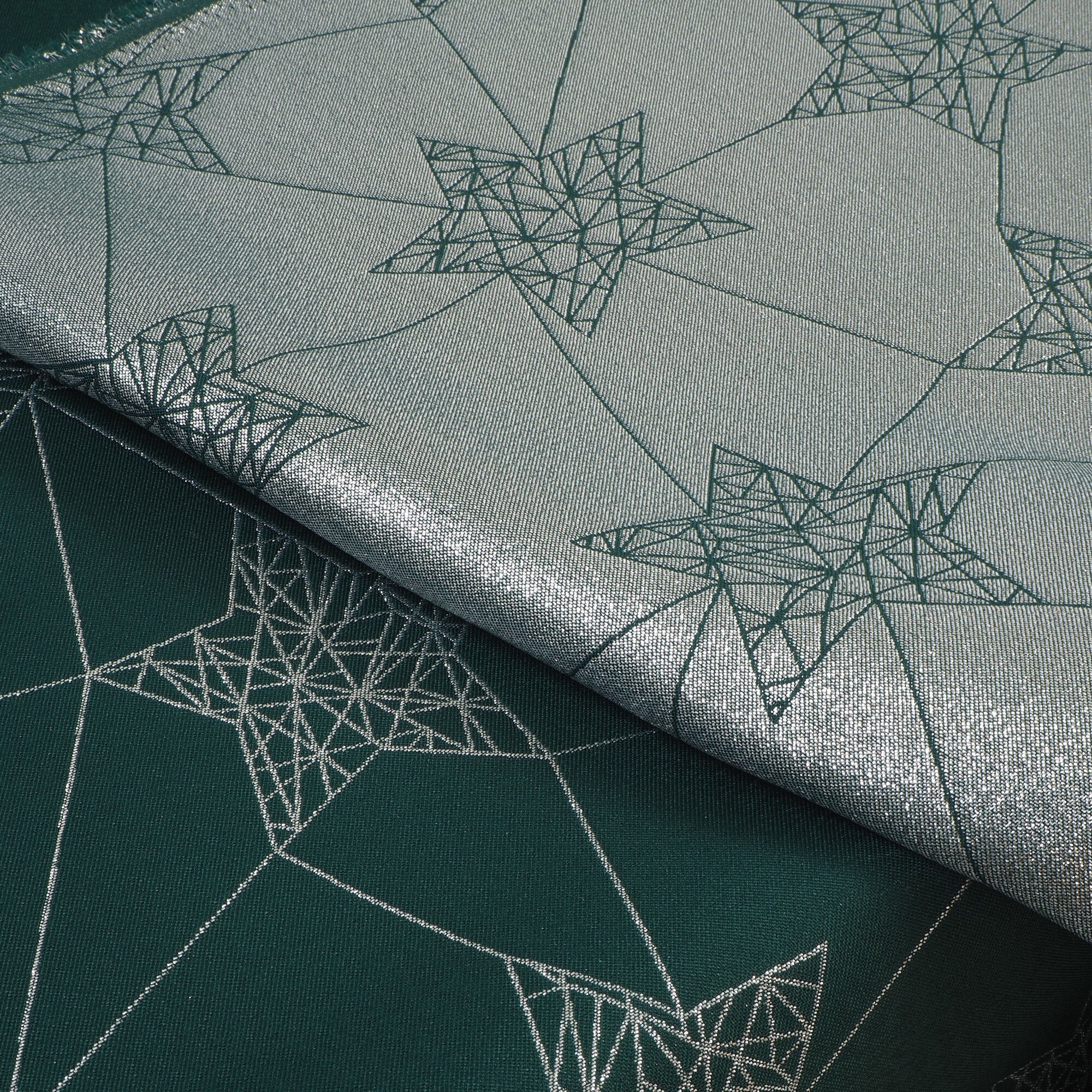 Stoff Meterware Sterne Silber auf Grün Jacquard