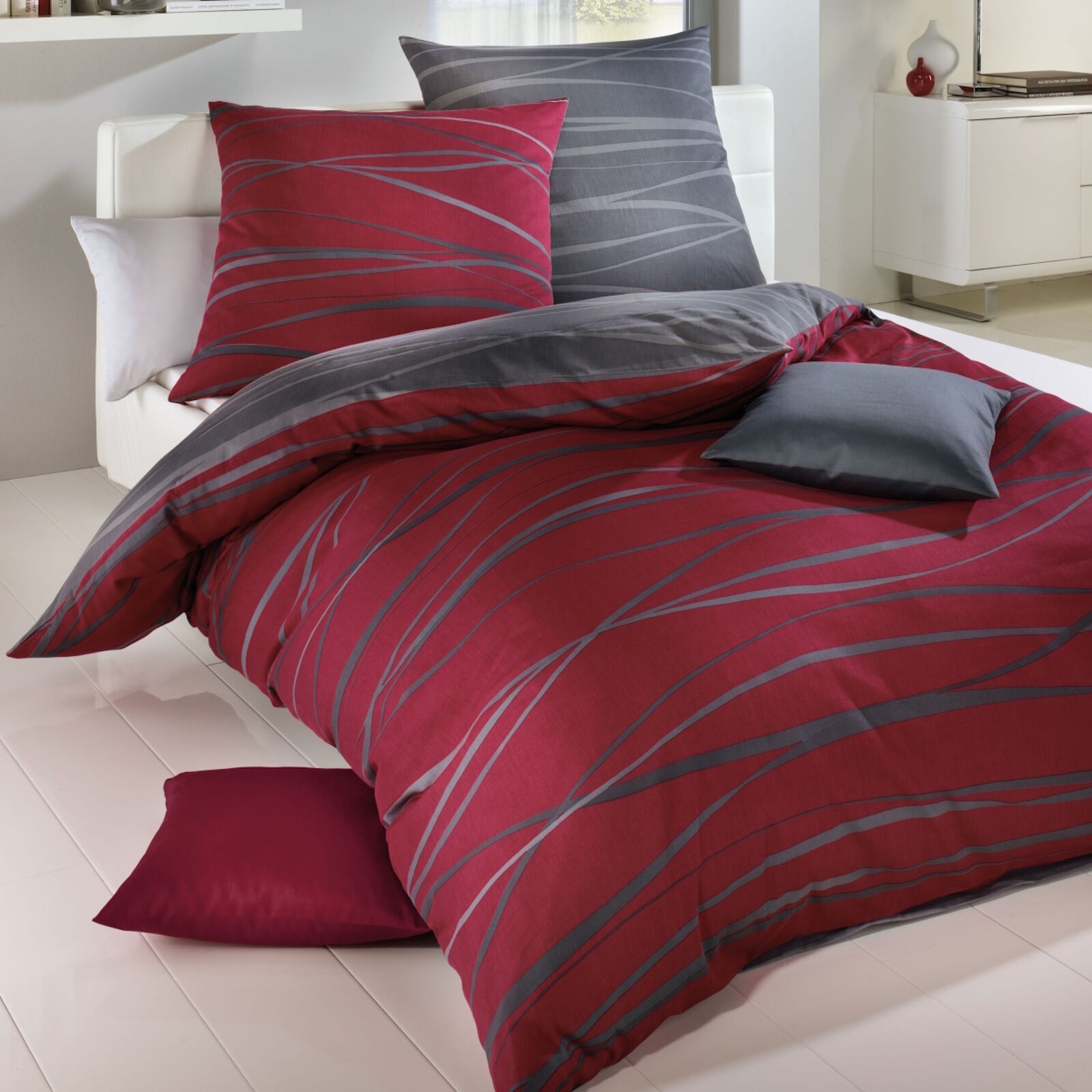 Satin Bettwäsche Wellen Rot Grau