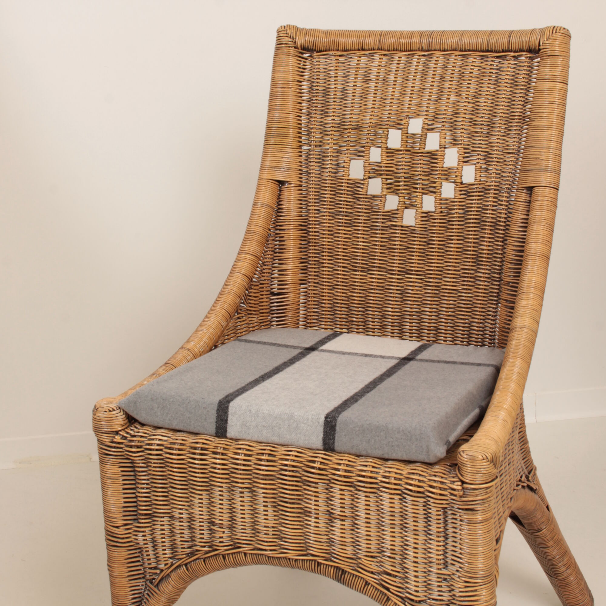 Sitzkissen 40x40 cm Karo Filz-Grau