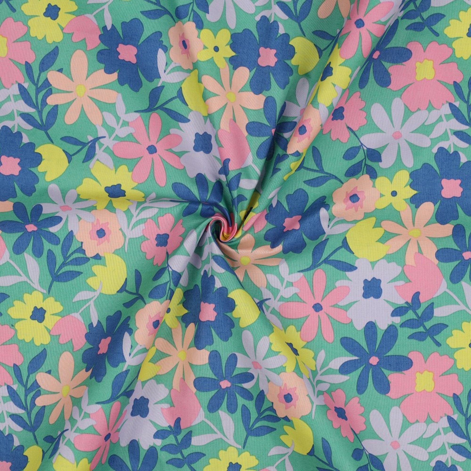 Stoff Meterware Bunte Blumen auf Grün Beschichtet