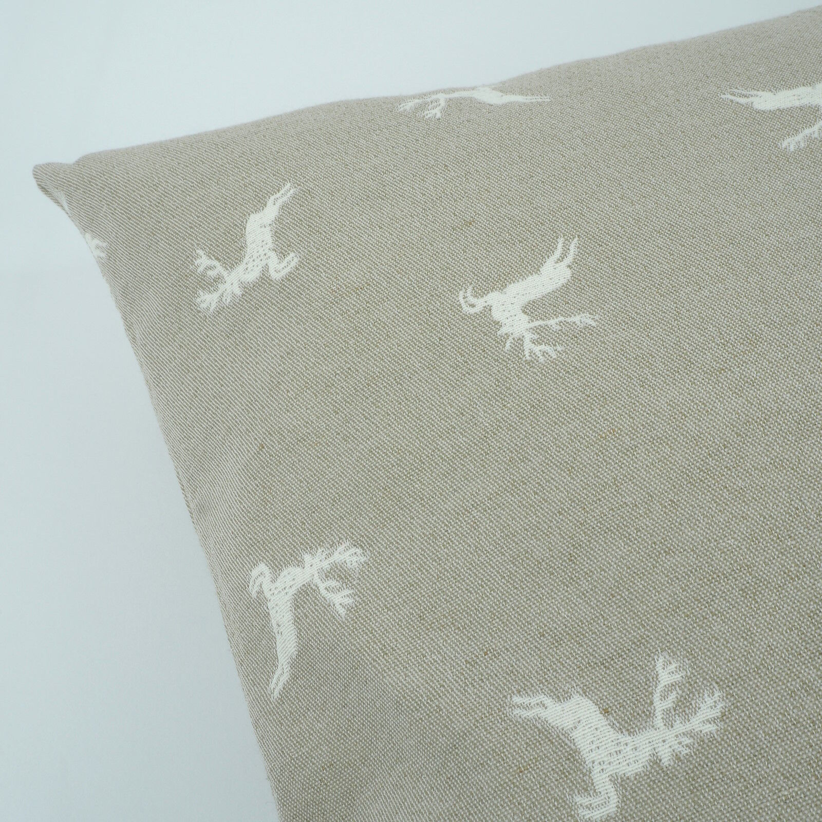 Kissenbezug Hirschmotiv Landhaus-30x30-Creme auf Beige