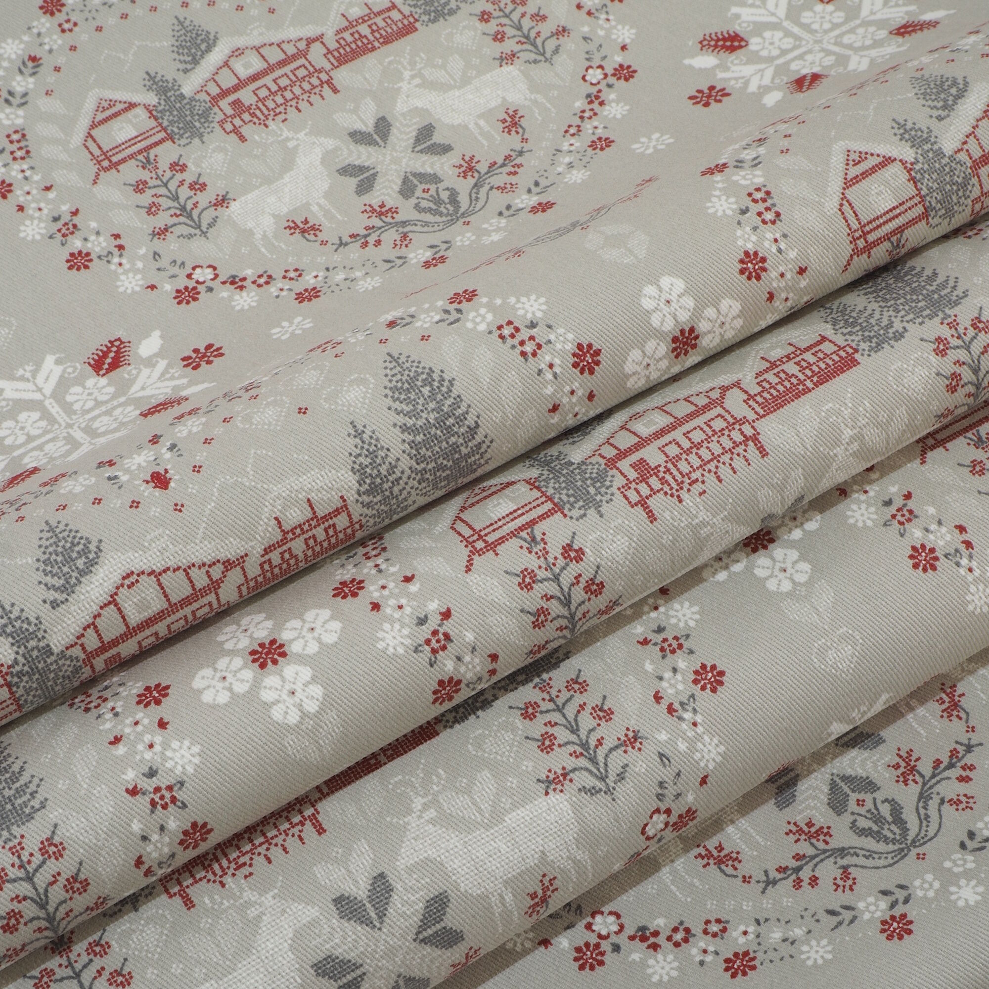 Weihnachtsstoff Meterware Baumwolle Hirsch Berghütte 160 cm - Main Image