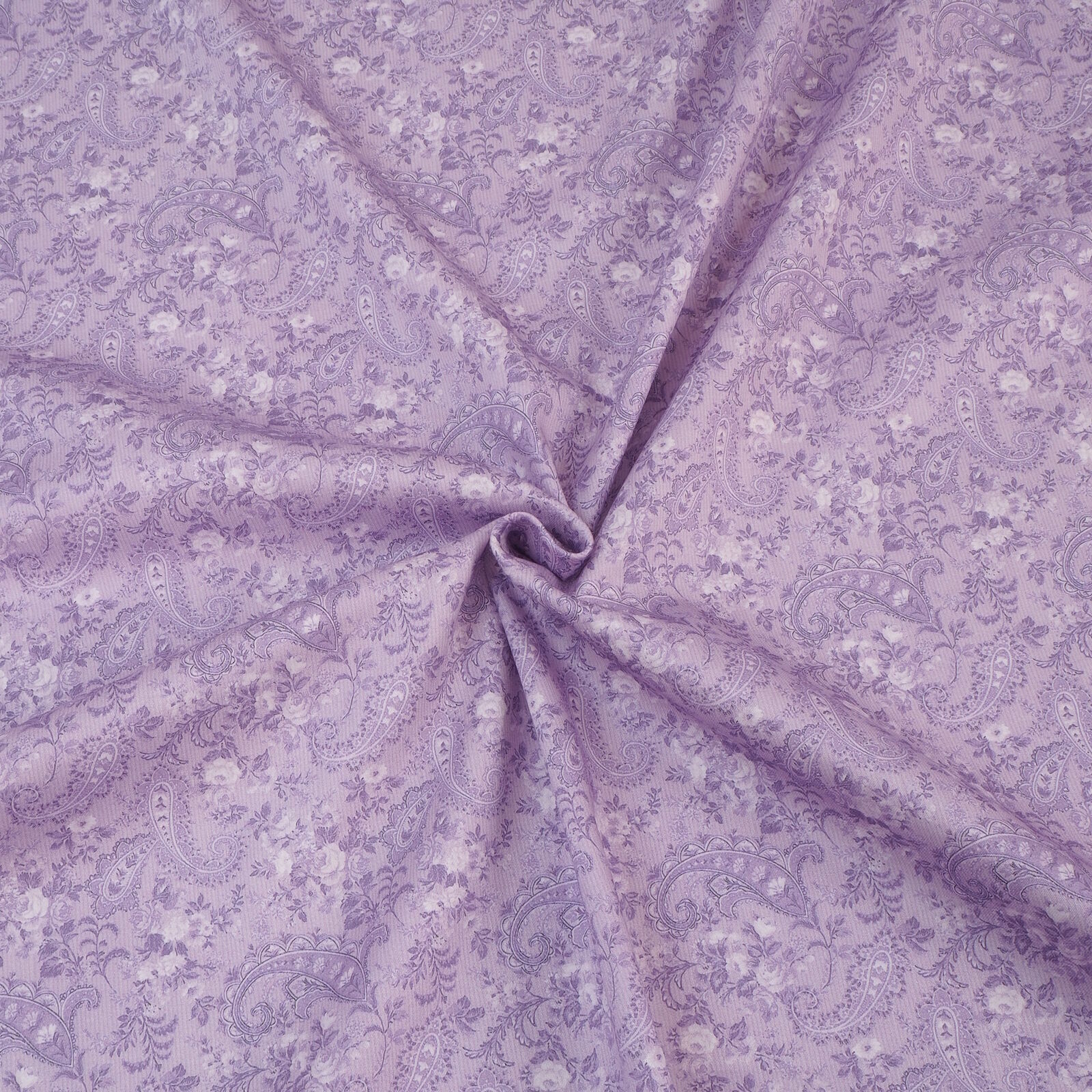 Dirndlstoff Blumen Paisley Flieder Tracht