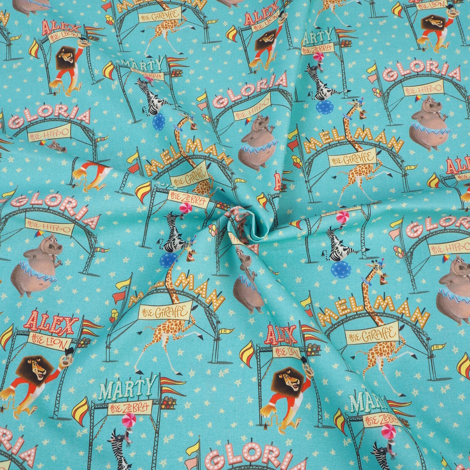 Stoff Meterware Madagascar Party Digital Blau